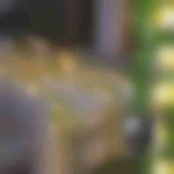 Päikesepaneelidega kunstlike lehtedega valgusti (5 m) | LEAFGLO