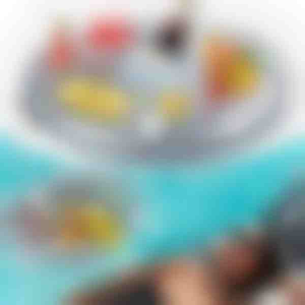 Täiuslik ujuv basseini alus jookidele | FLOATPLATI