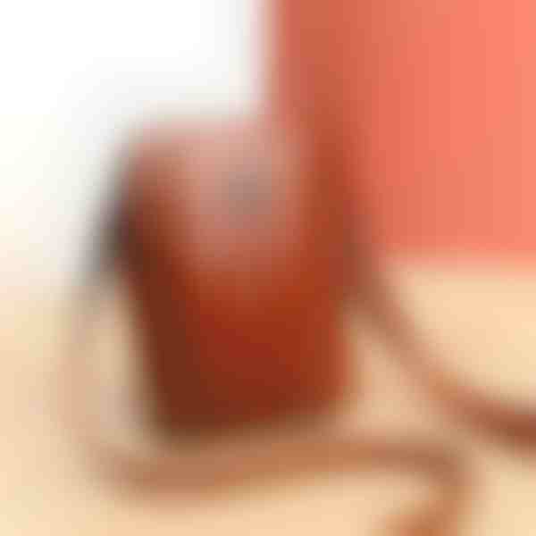 Trendikas vertikaalne telefonikott | SUNIBAG